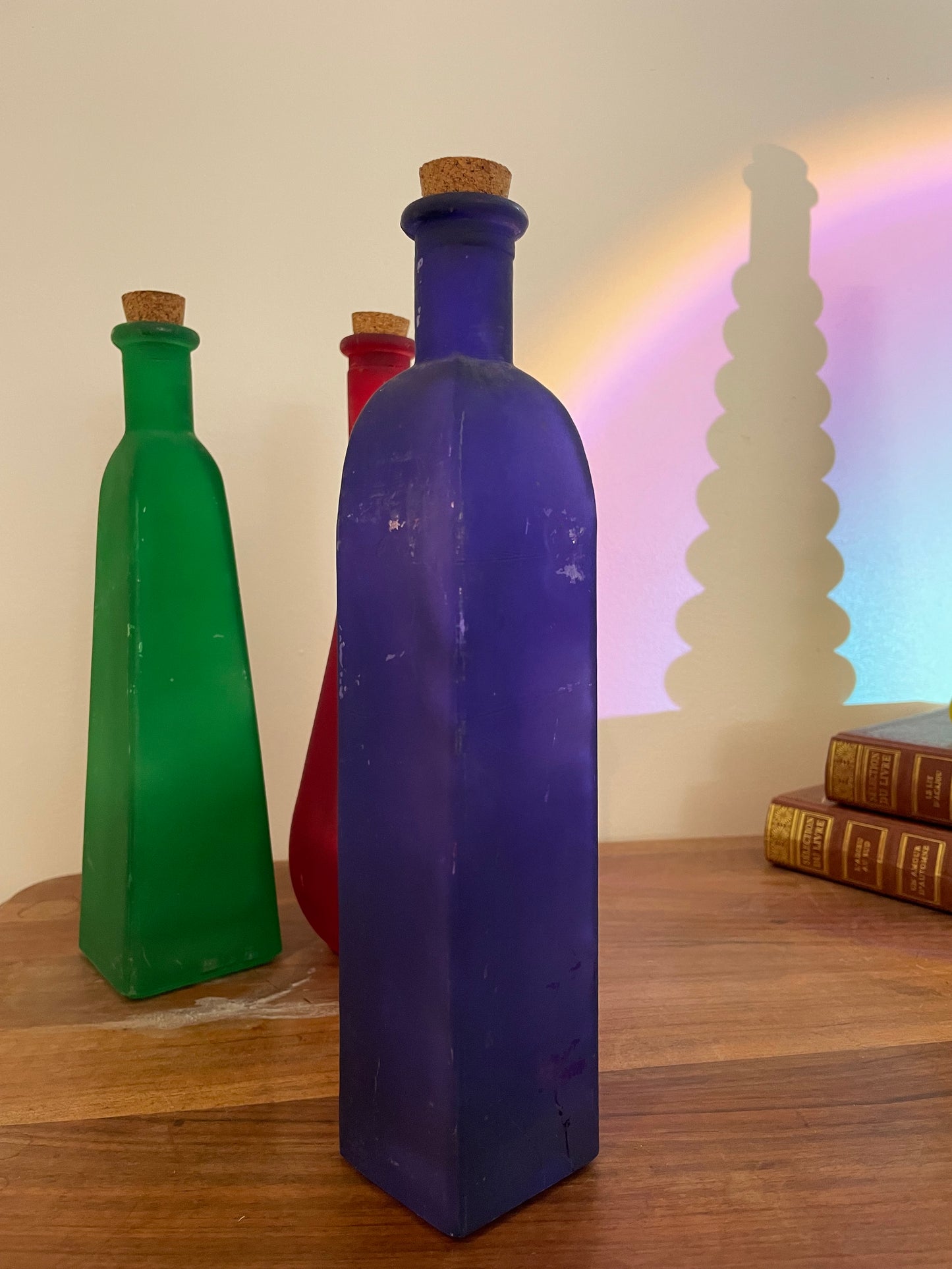 Lot de 4 bouteilles multicolores