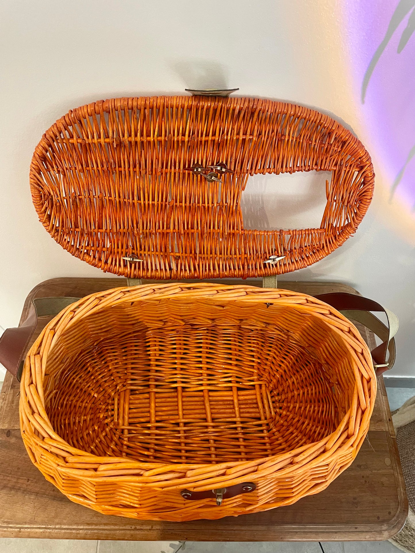 Panier en osier vintage