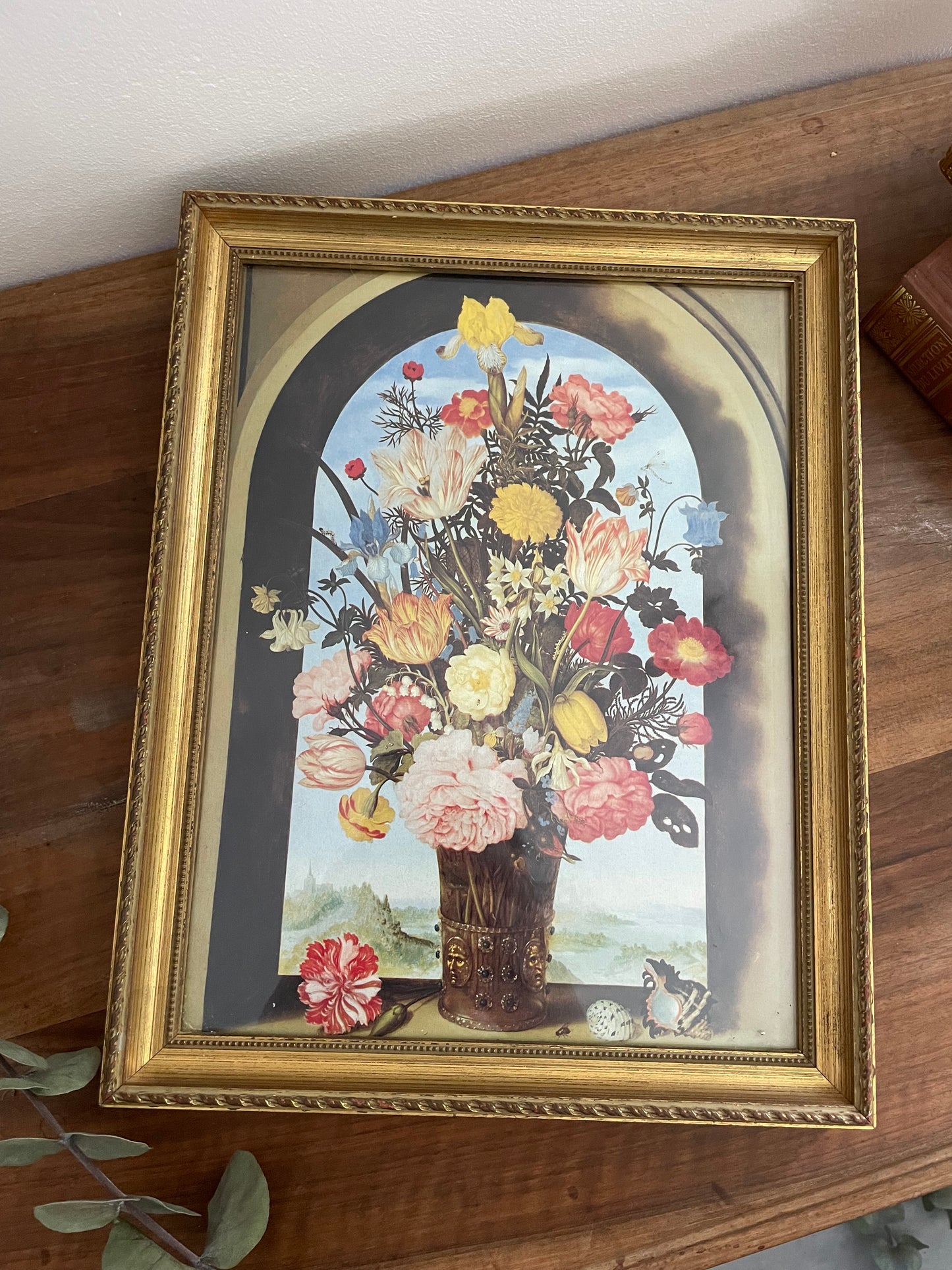 Cadre doré en bois avec représentation « les fleurs »