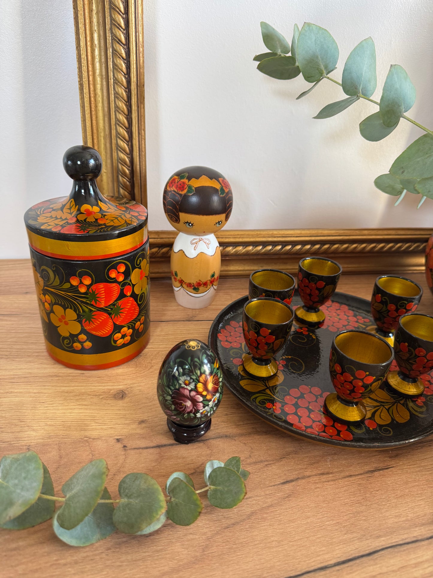 Pot apothicaire russe en bois