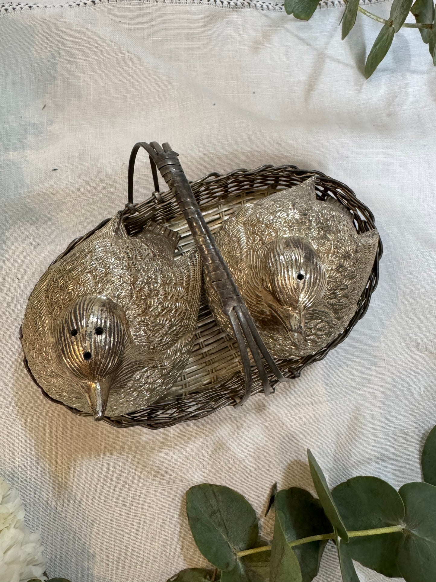 Salière et poivrière caille métal argenté vintage