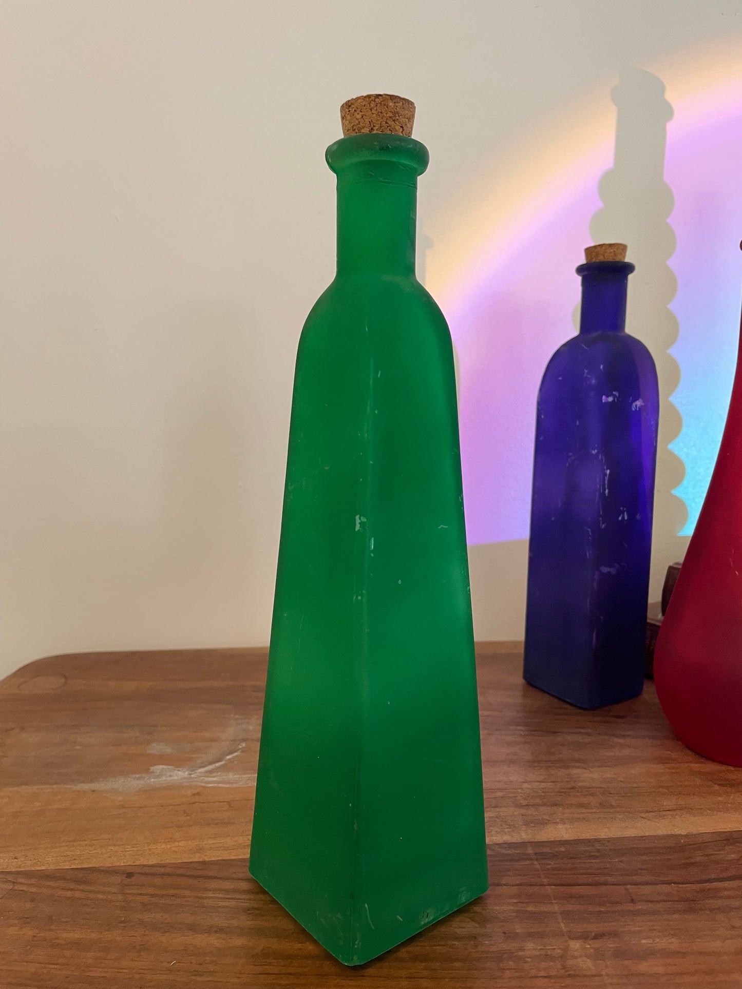 Lot de 4 bouteilles multicolores