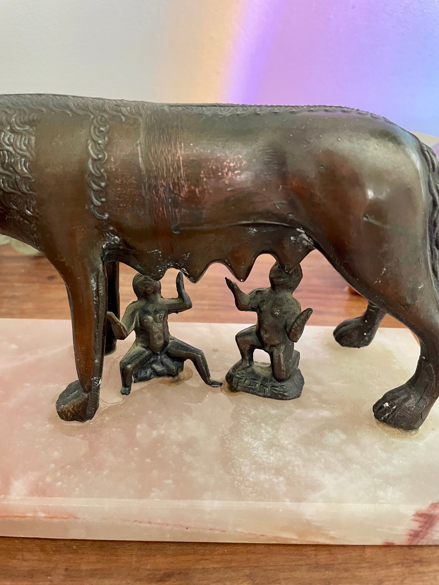 Sculpture louve Capitoline en bronze et marbre