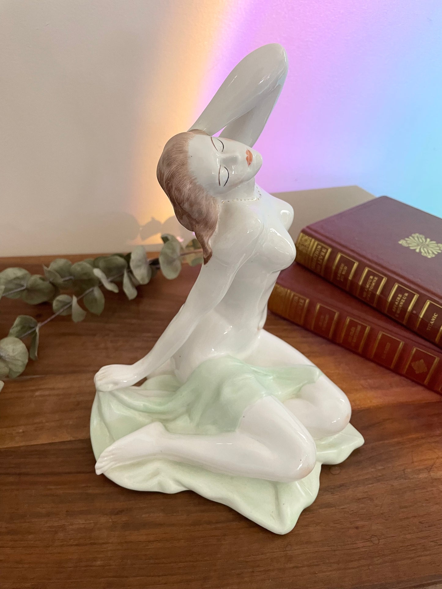 Sculpture vintage dame nue porcelaine Aquincum Hongroise