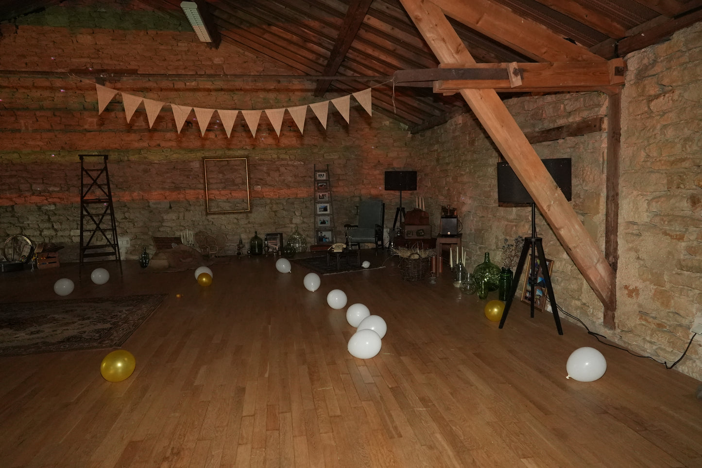 Lot de 60 fanions en toile de jute