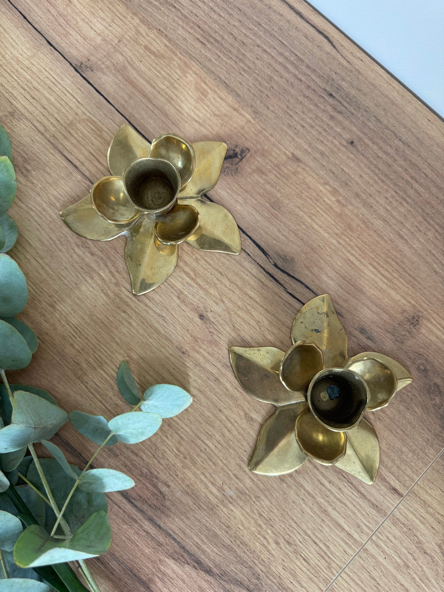 Bougeoirs en fleurs laiton