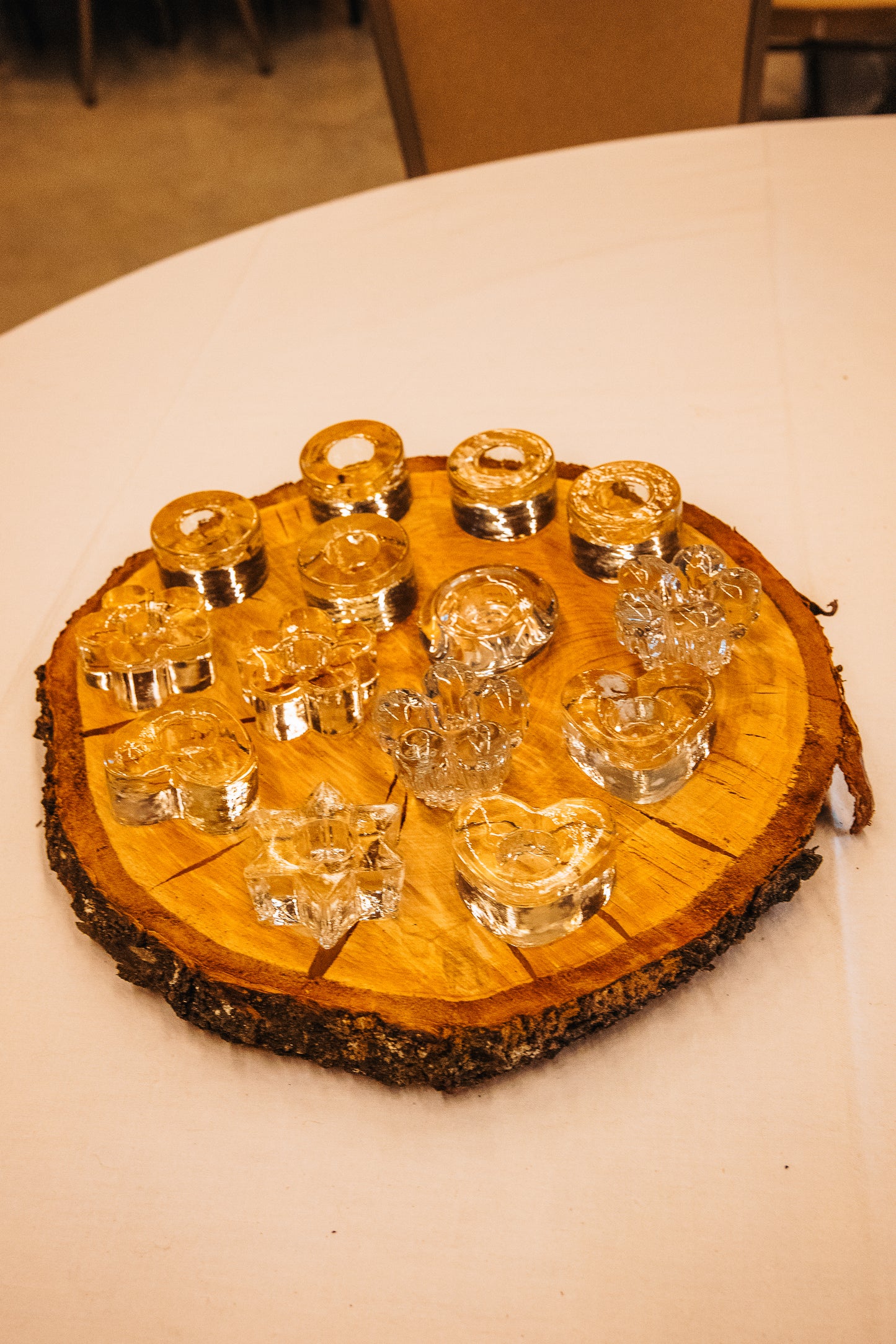 Lot de 14 bougeoirs transparents avec formes