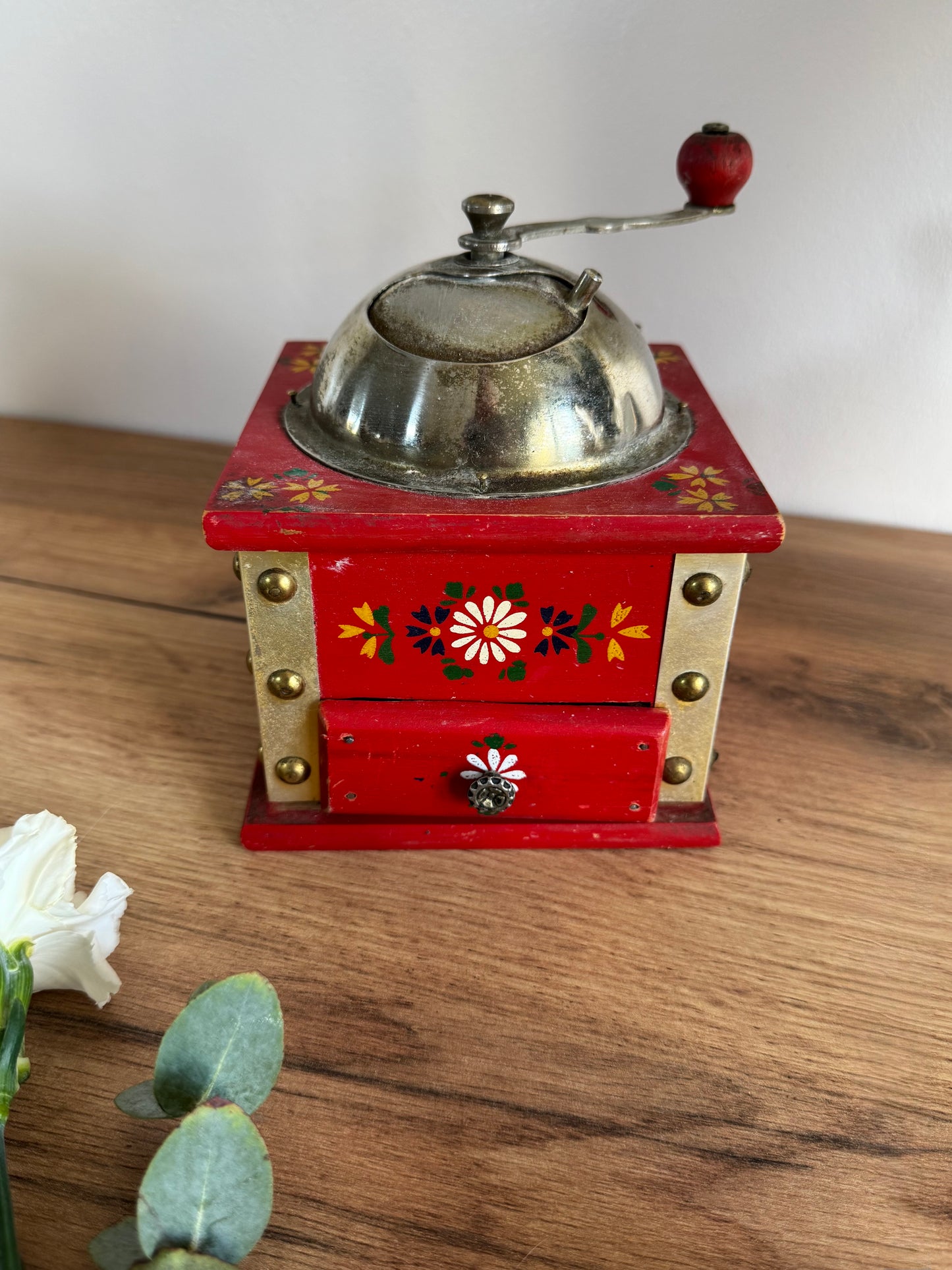 Moulin à café original vintage fleuris