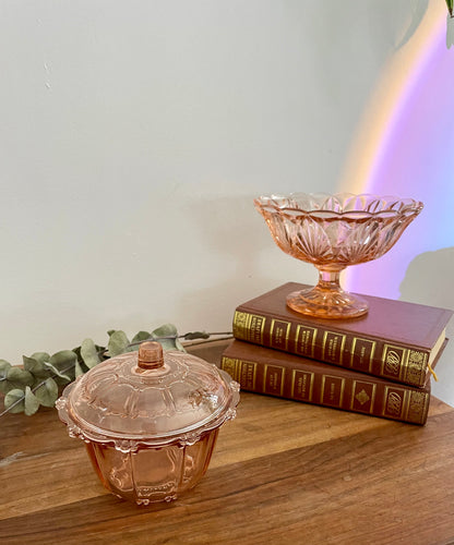 Bonbonnière et coupe sur pied rose