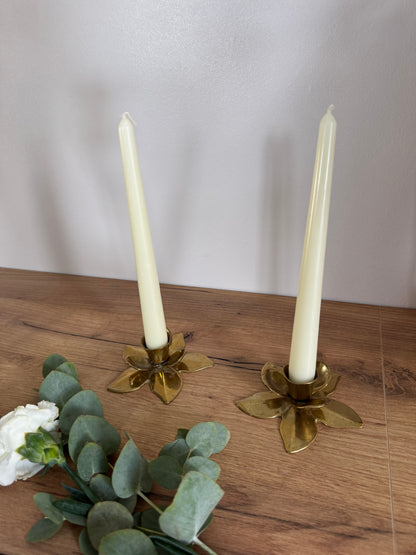 Bougeoirs en fleurs laiton