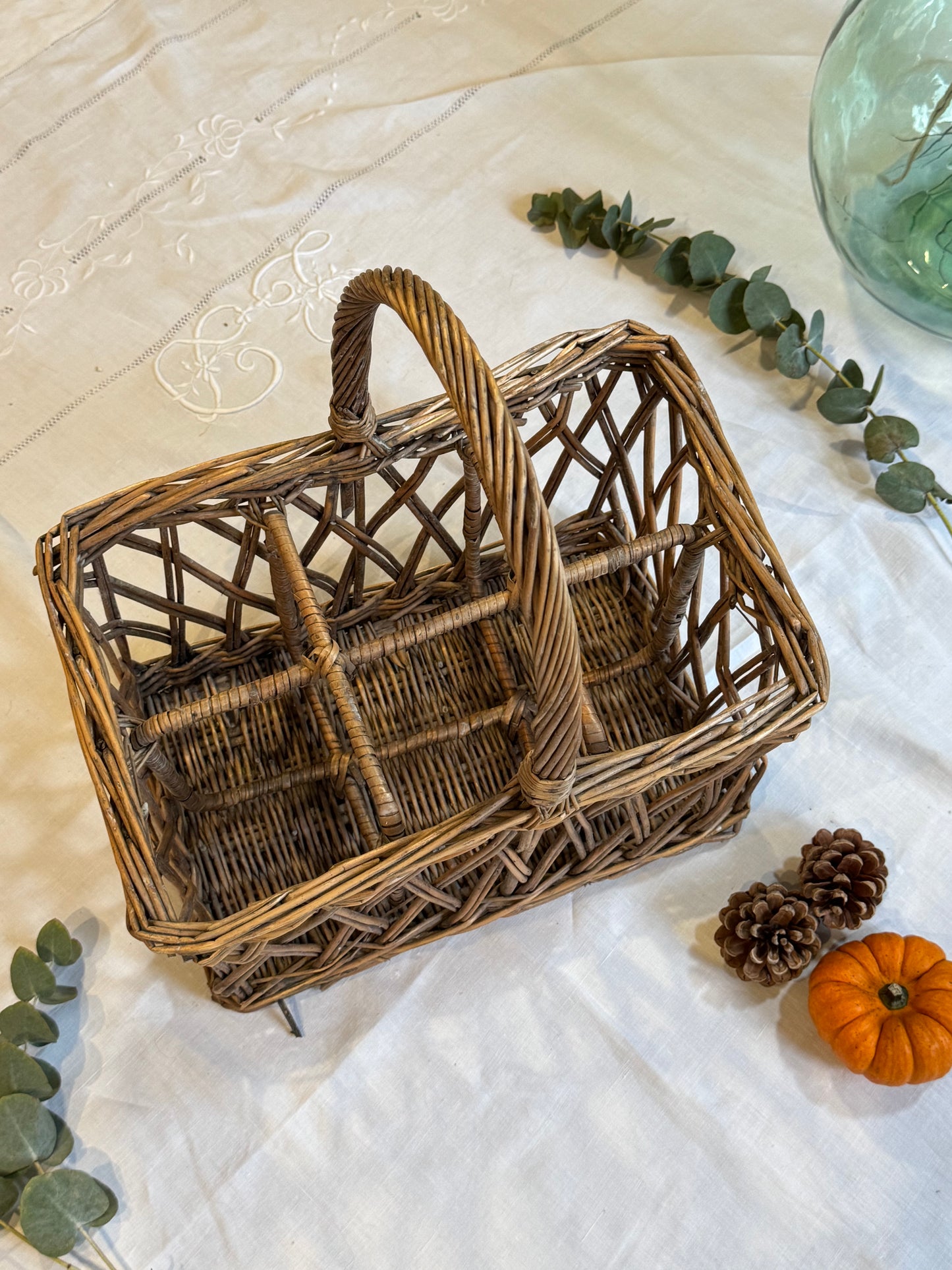 Panier porte-bouteille osier