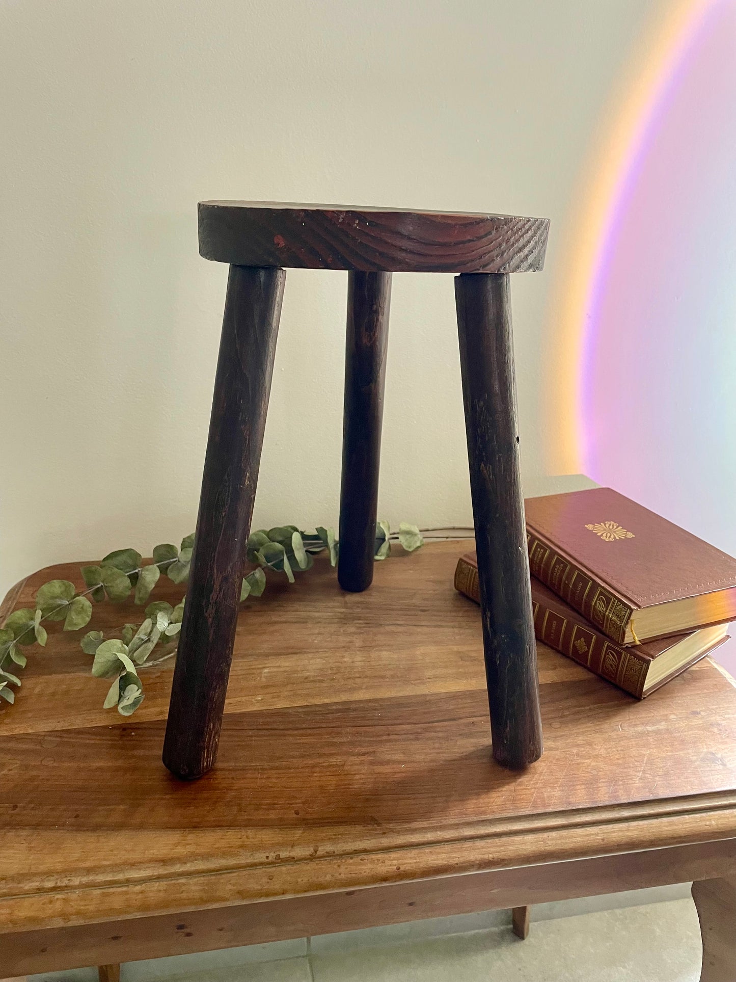 Tripode/tabouret en bois rustique