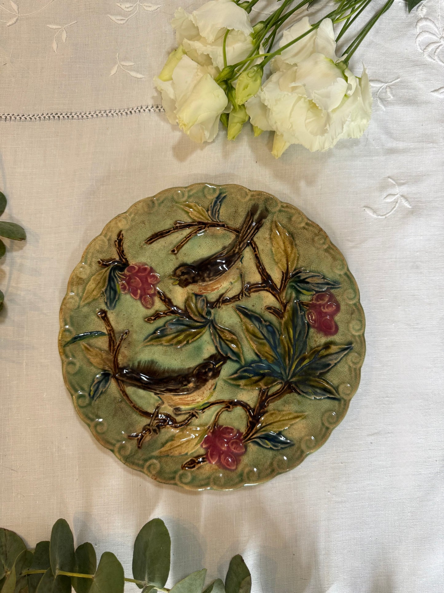 Assiette barbotine oiseaux vintage