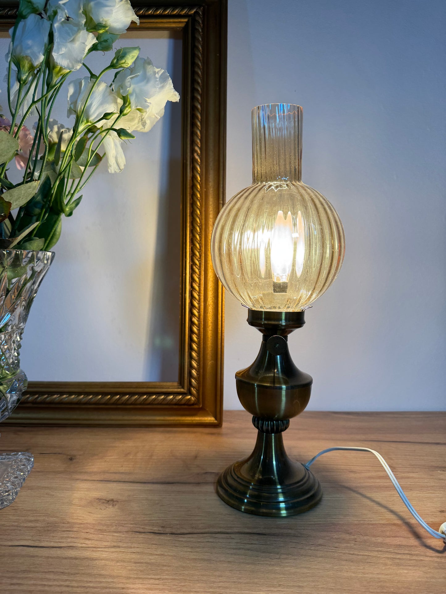 Lampe vintage doré globe