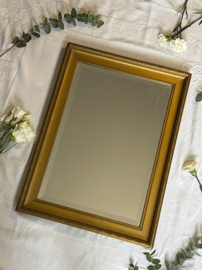 Grand miroir en bois doré vintage