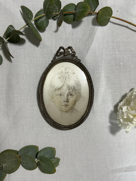 Médaillon cadre portrait fille