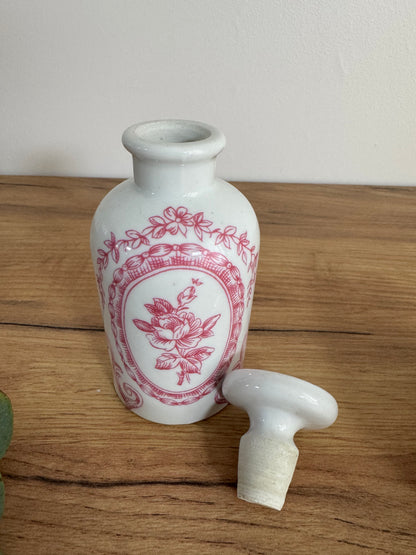 Flacon parfum et son vaporisateur vintage