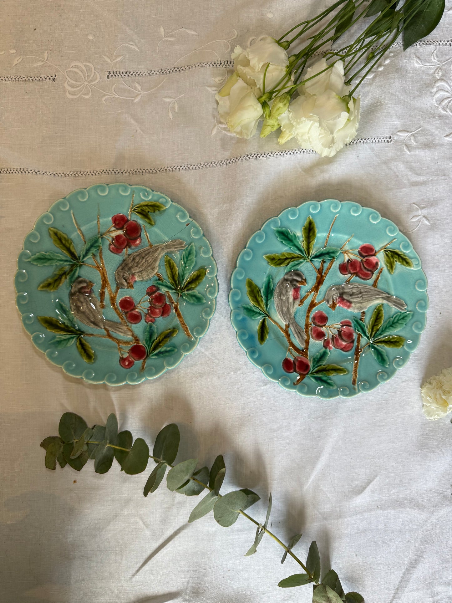 Assiettes barbotine oiseaux vintage