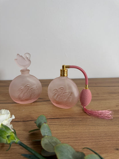 Flacon parfum et son vaporisateur vintage
