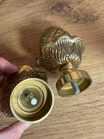 Paire pommes de pin bronze