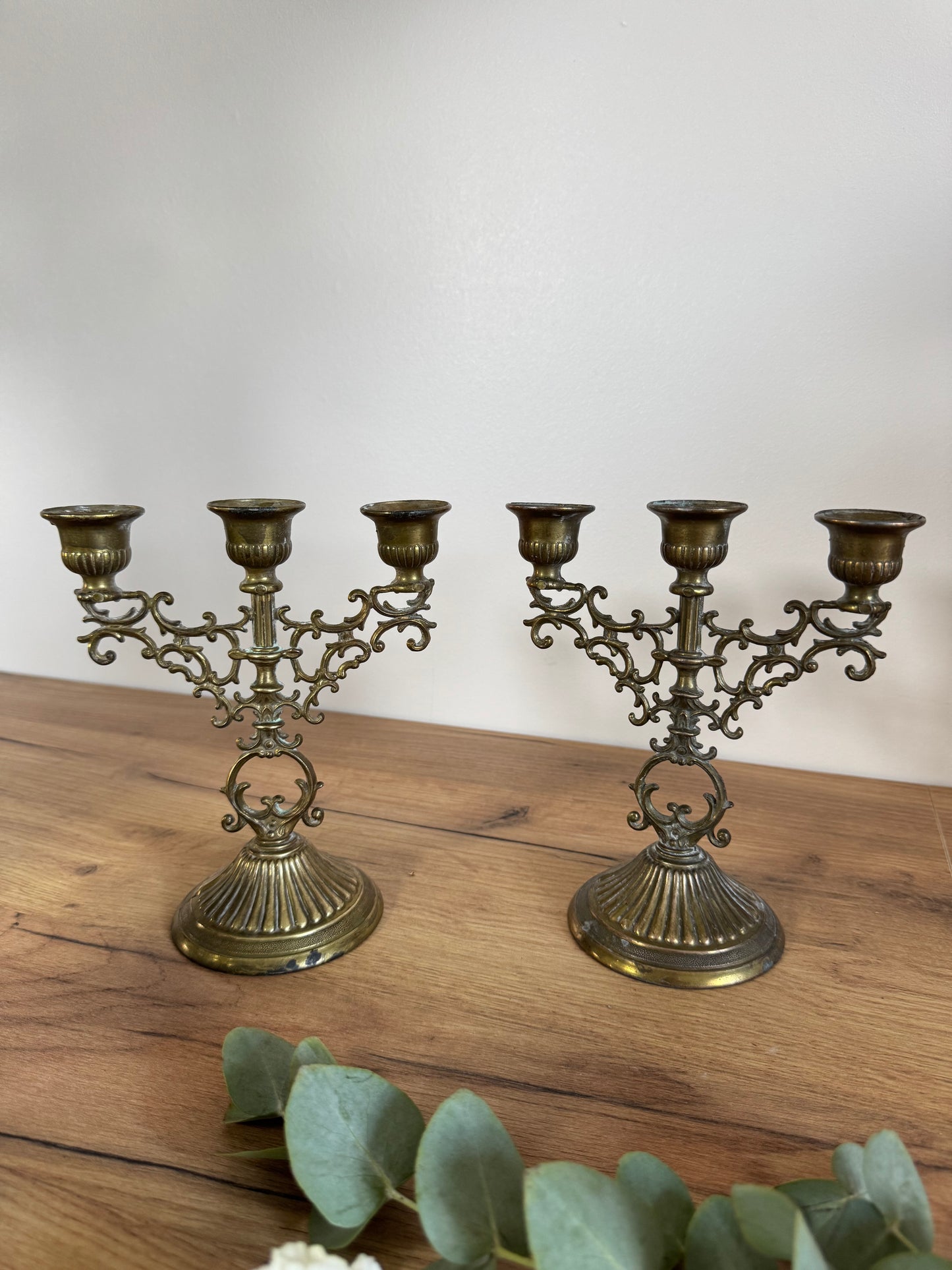 Paire de chandeliers laiton