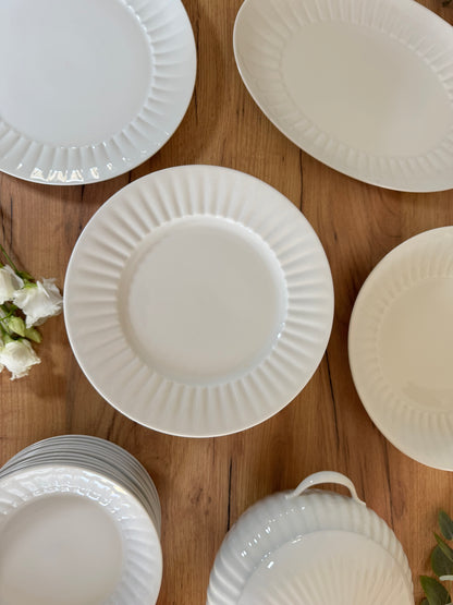 Service assiettes et plats vintage porcelaine