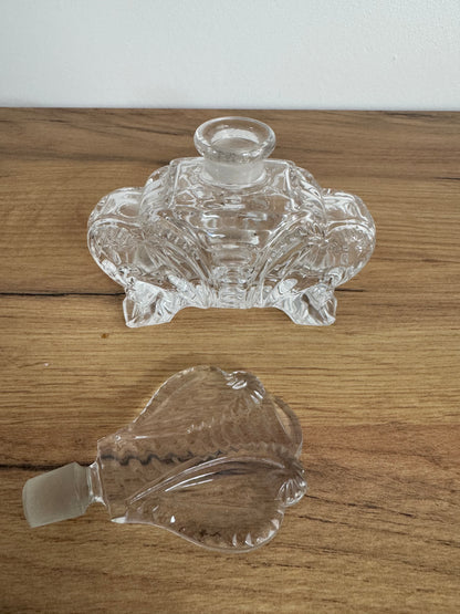 Flacon parfum et son vaporisateur vintage