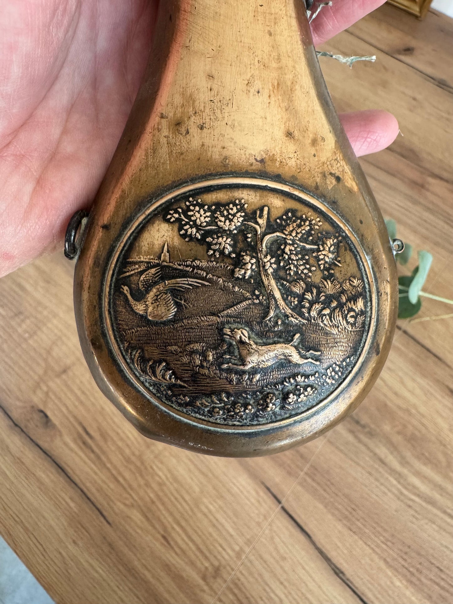 Poire à poudre vintage chasse