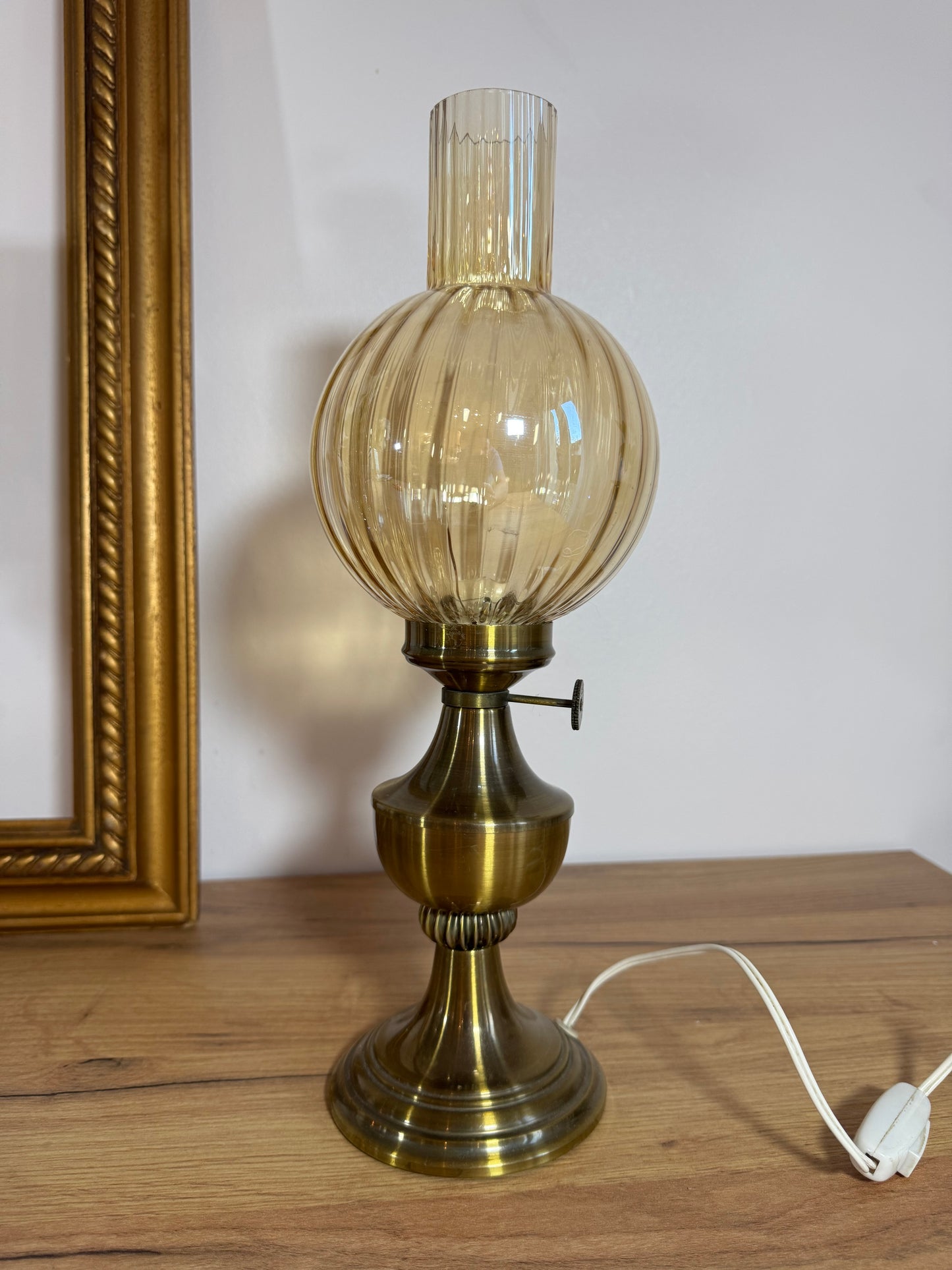 Lampe vintage doré globe