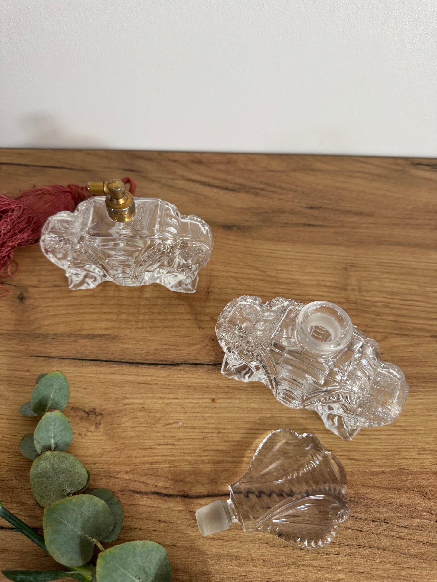 Flacon parfum et son vaporisateur vintage