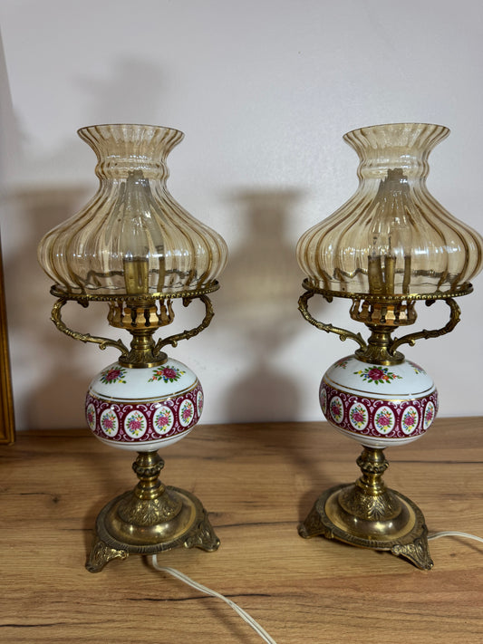 Paire de lampes vintage en porcelaine