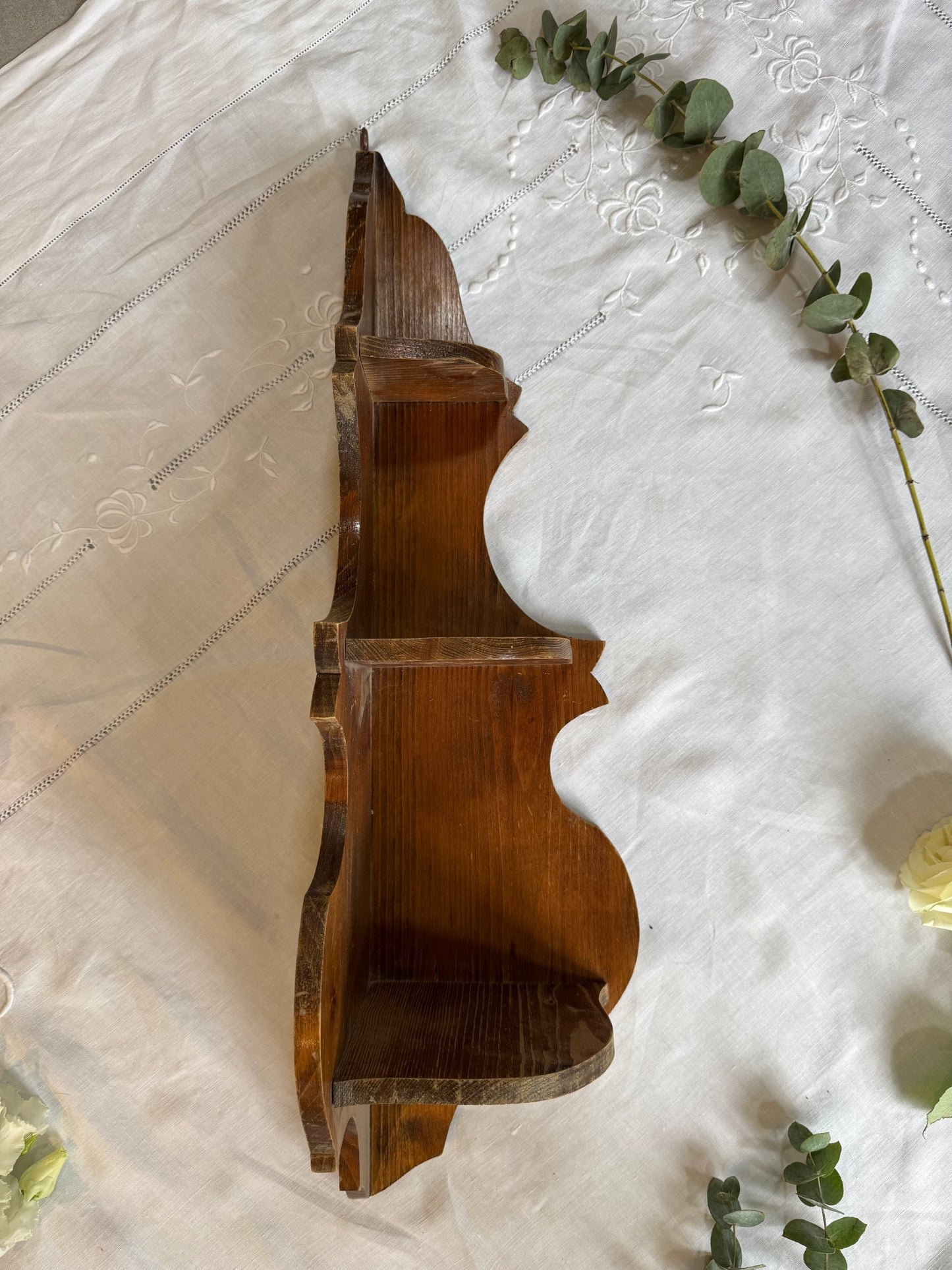 Etagère d'angle en bois