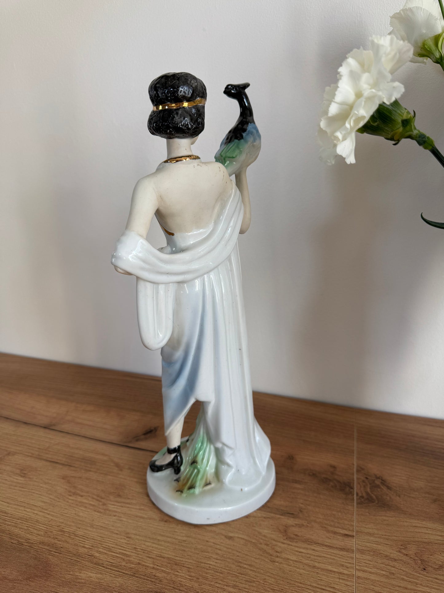 Sculpture la dame au paon vintage