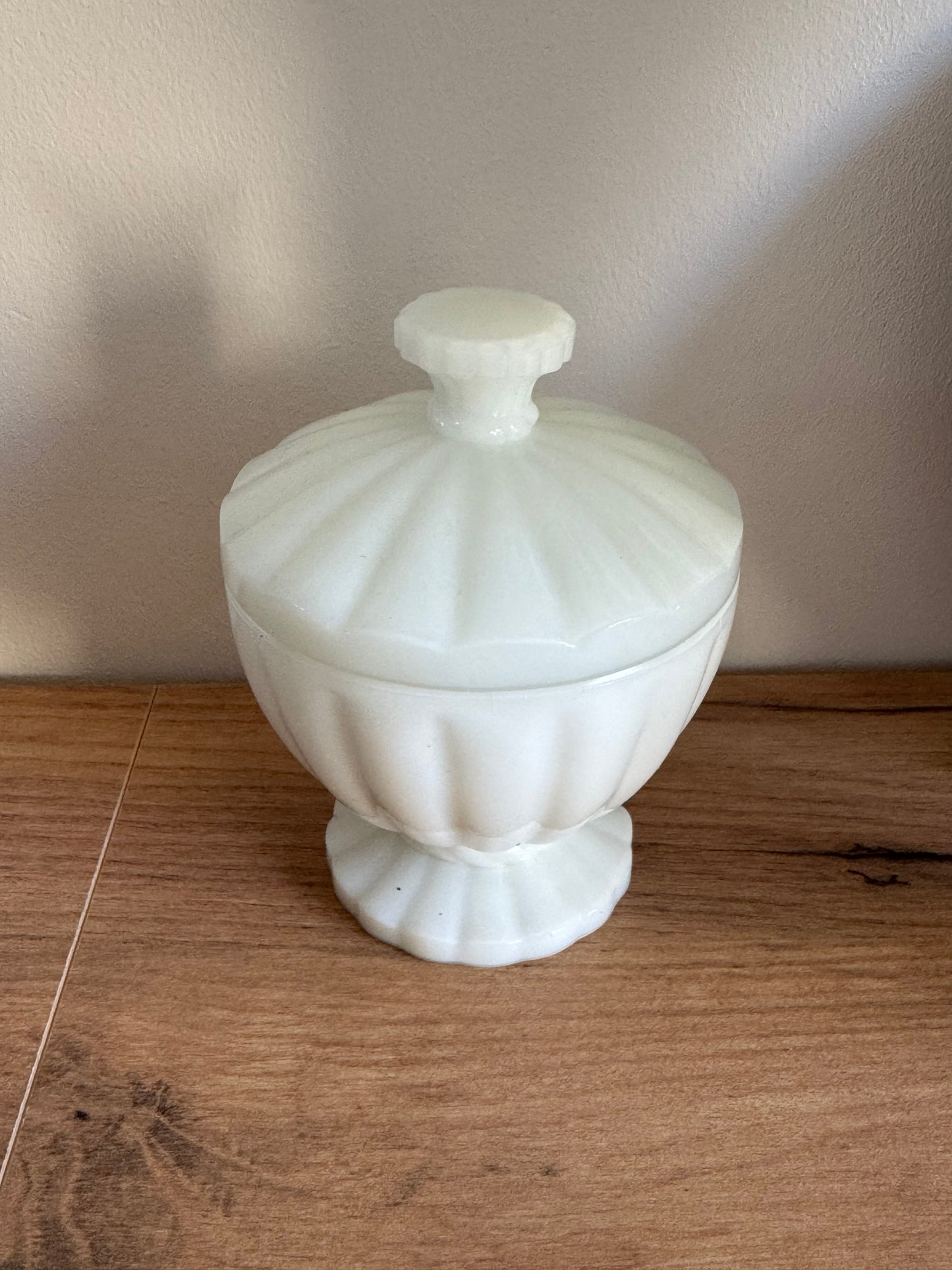 Boîte opaline vintage