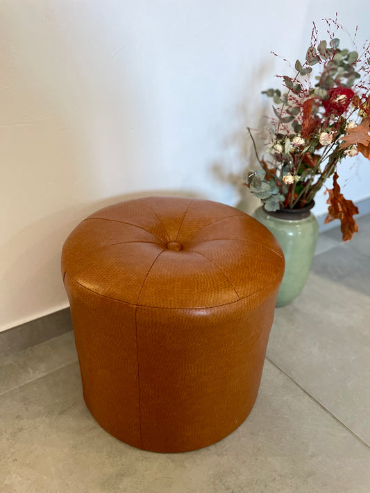 Pouf en cuir marron vintage