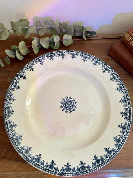 Grand plat de service terre de fer HB&CIE