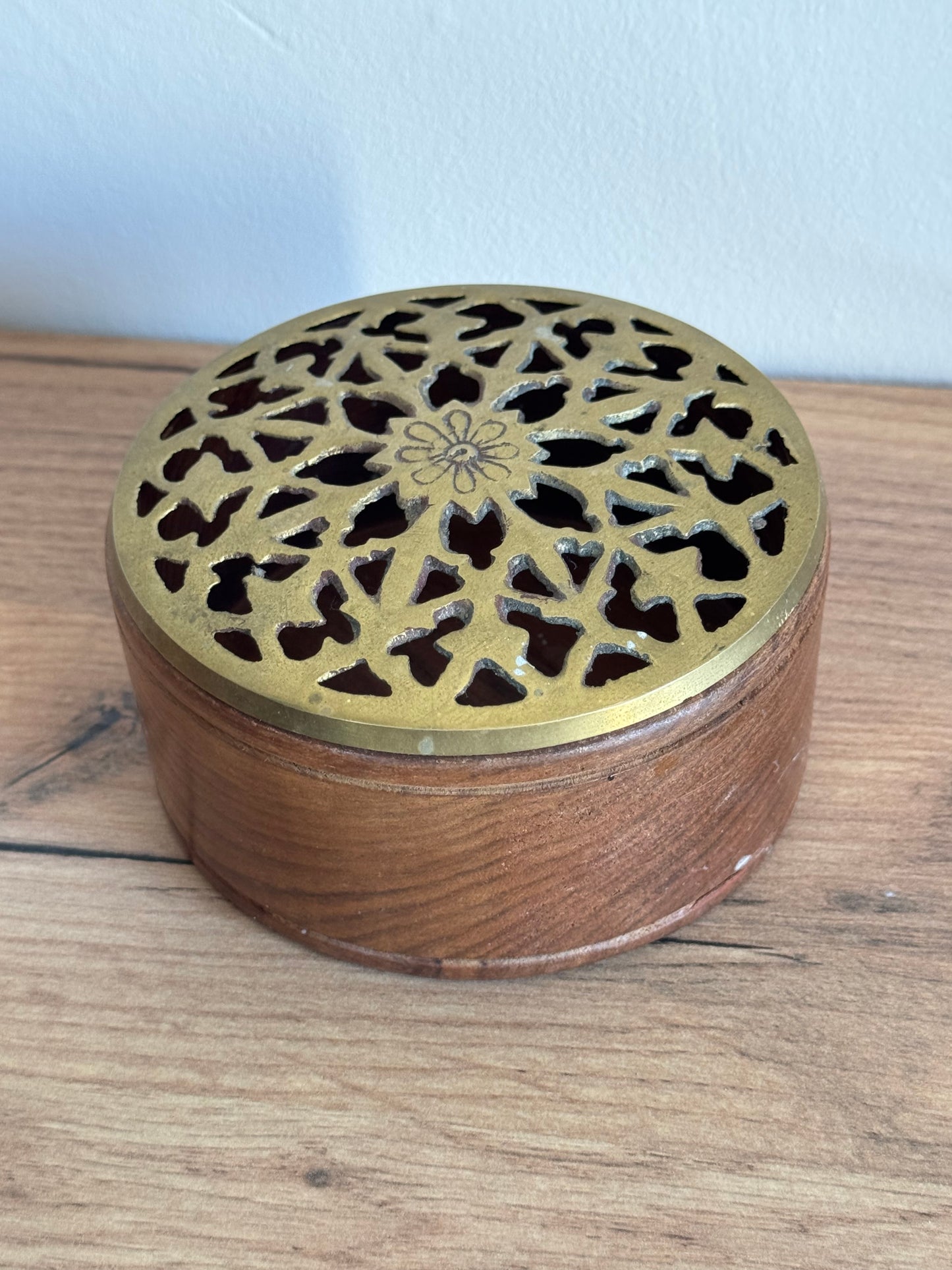 Boîte en bois et laiton