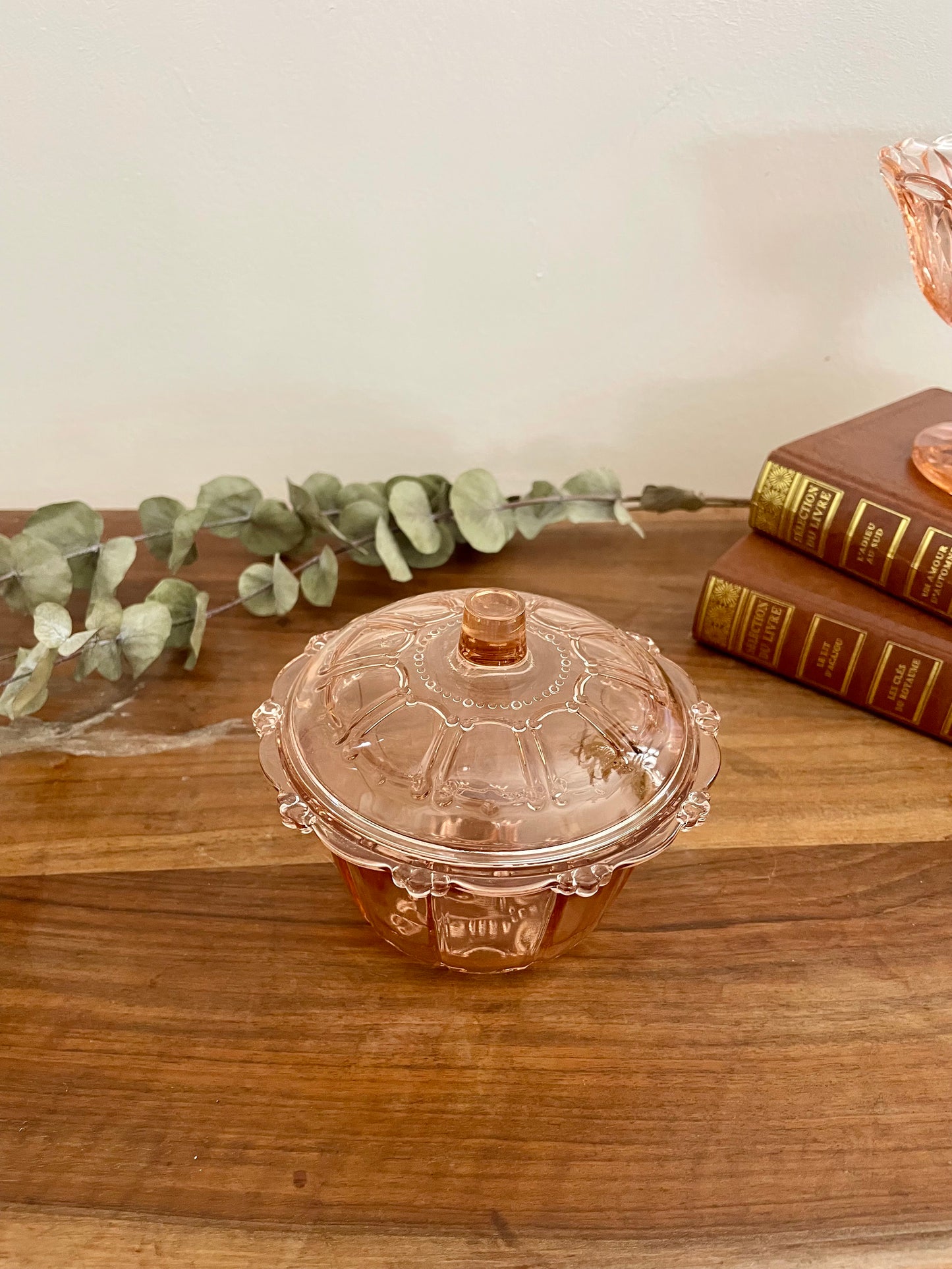 Bonbonnière et coupe sur pied rose