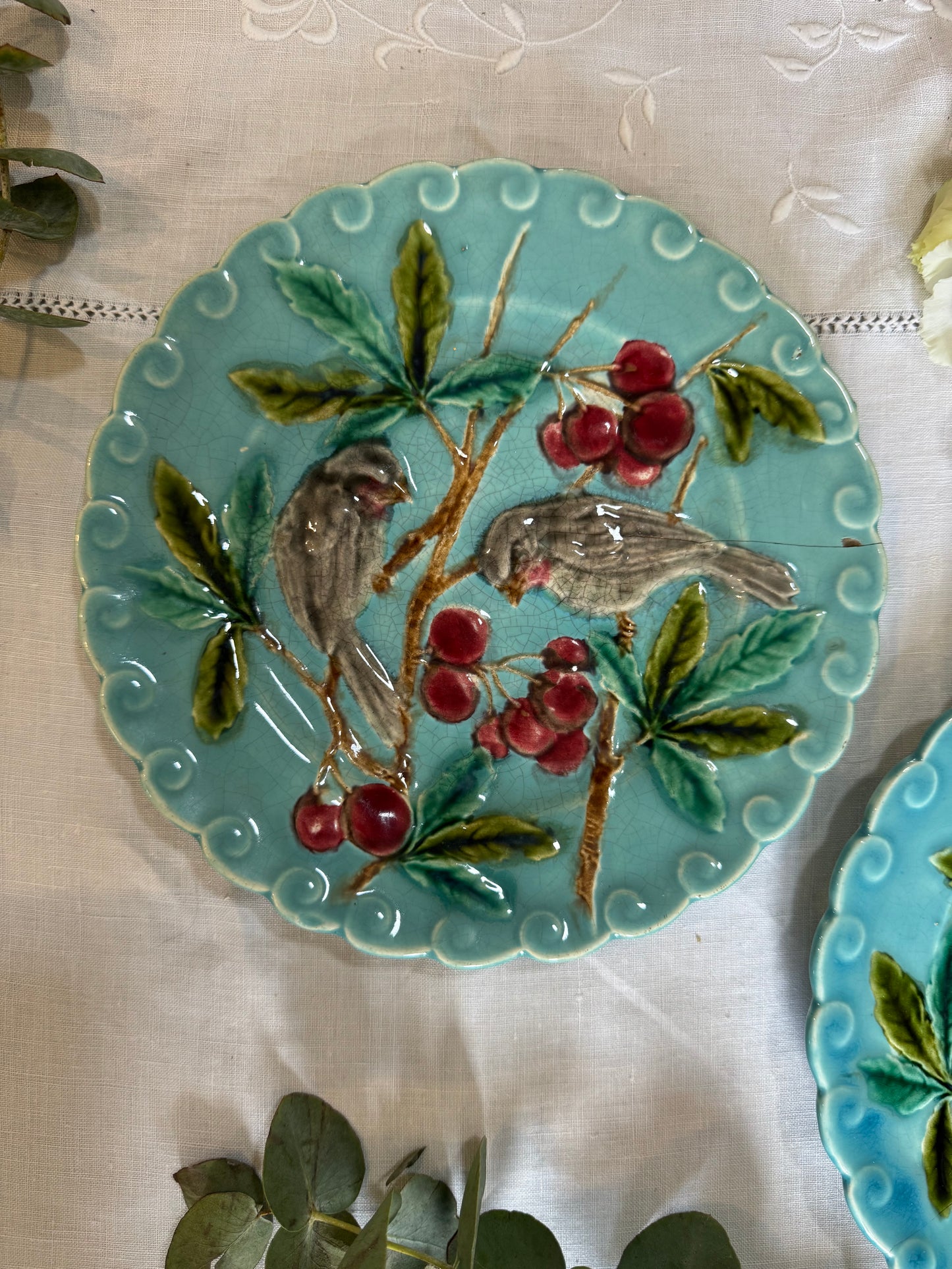 Assiettes barbotine oiseaux vintage