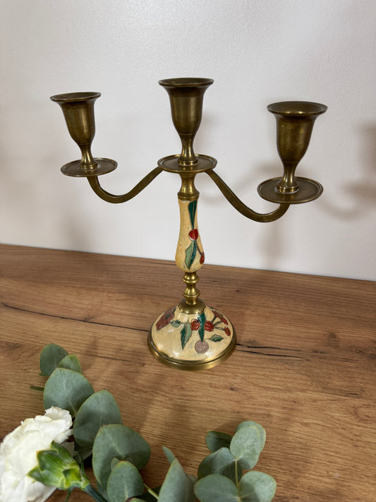 Chandelier en laiton émaillé cerises