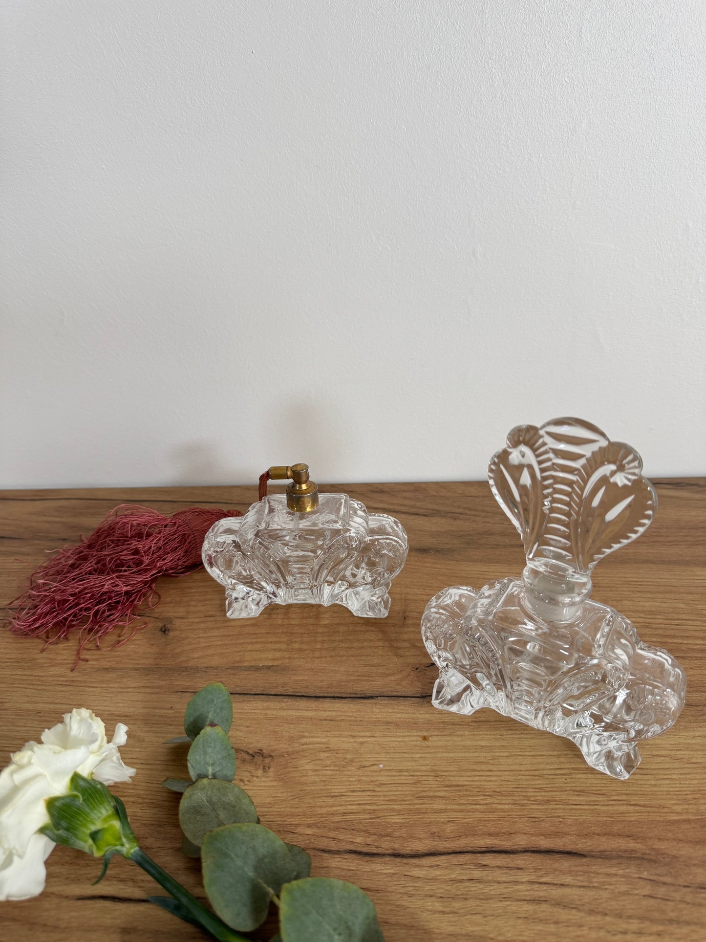 Flacon parfum et son vaporisateur vintage