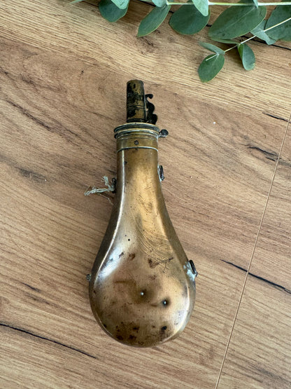 Poire à poudre vintage chasse