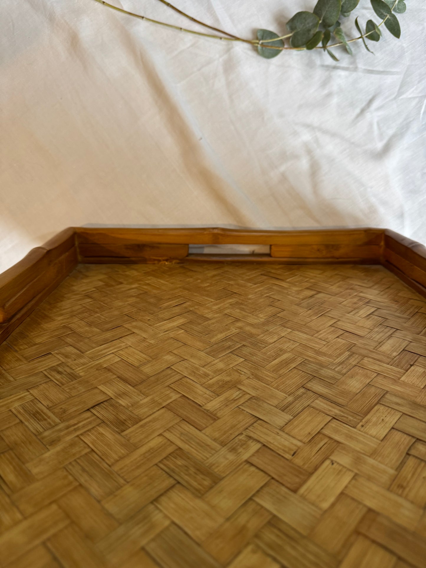 Plateau en rotin et bambou