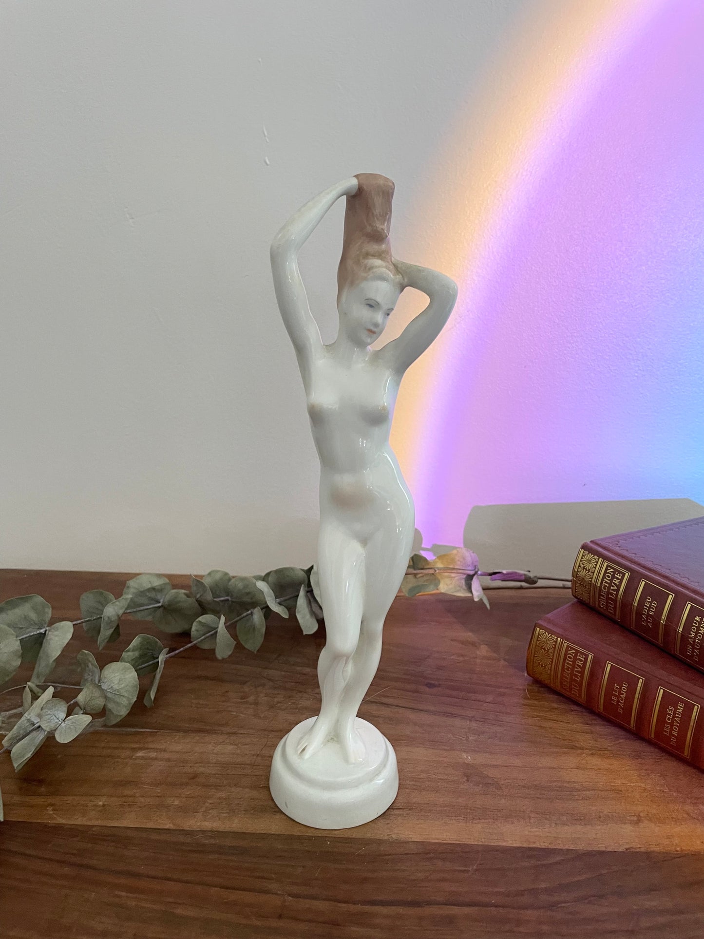 Sculpture dame nue porcelaine Aquincum Hongroise