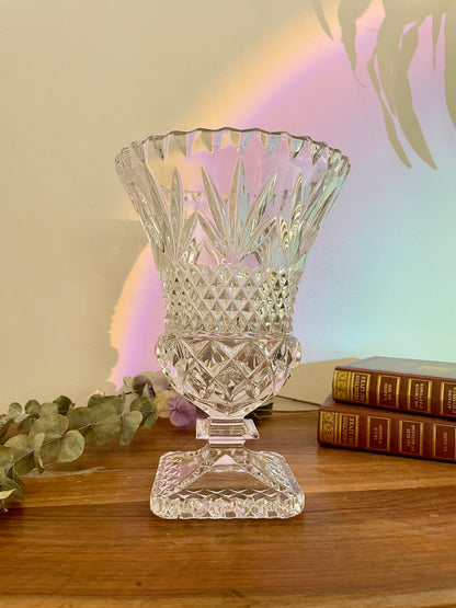 Magnifique grand vase en cristal ciselé