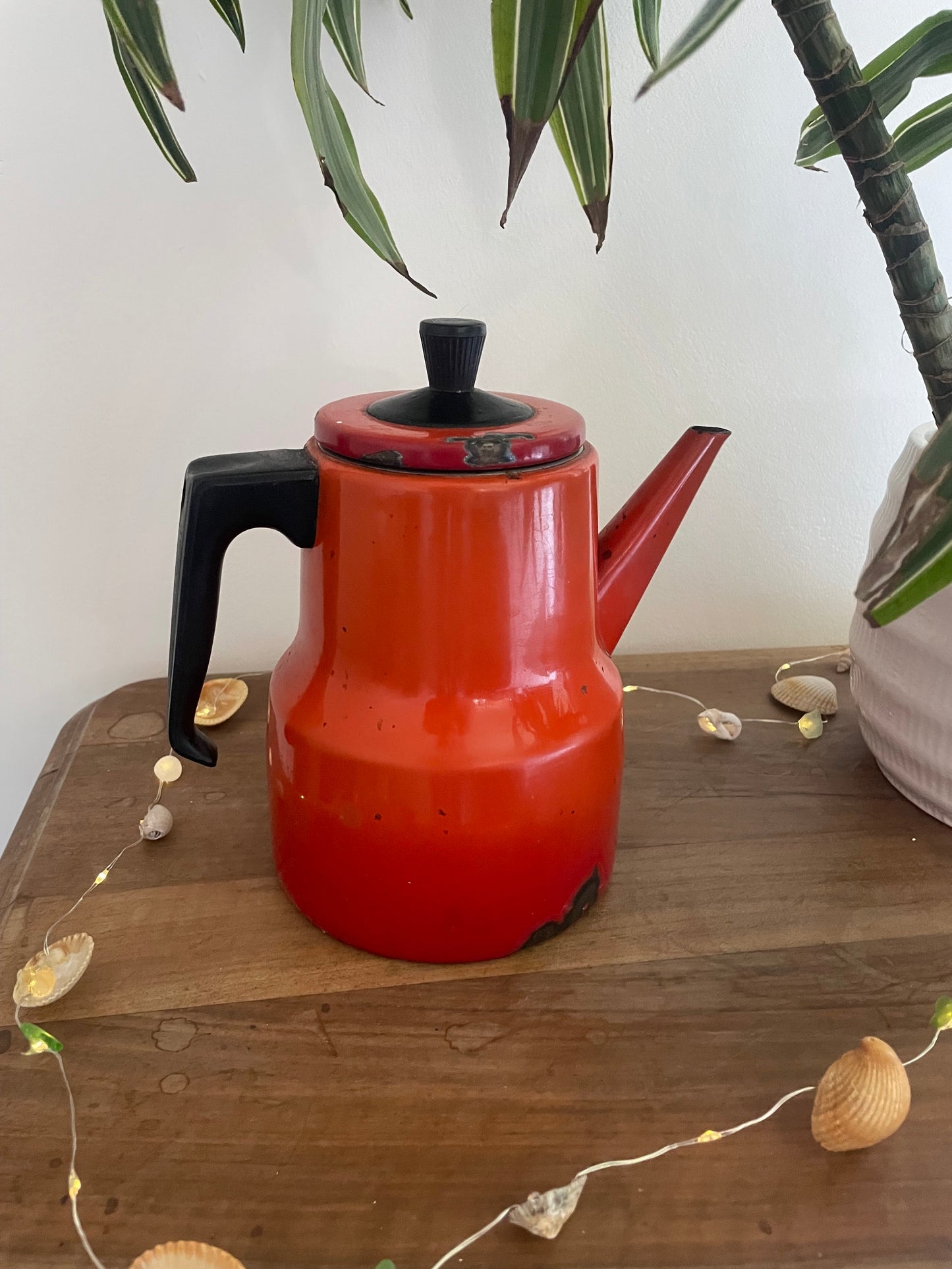 Cafetière émaillée orange vintage