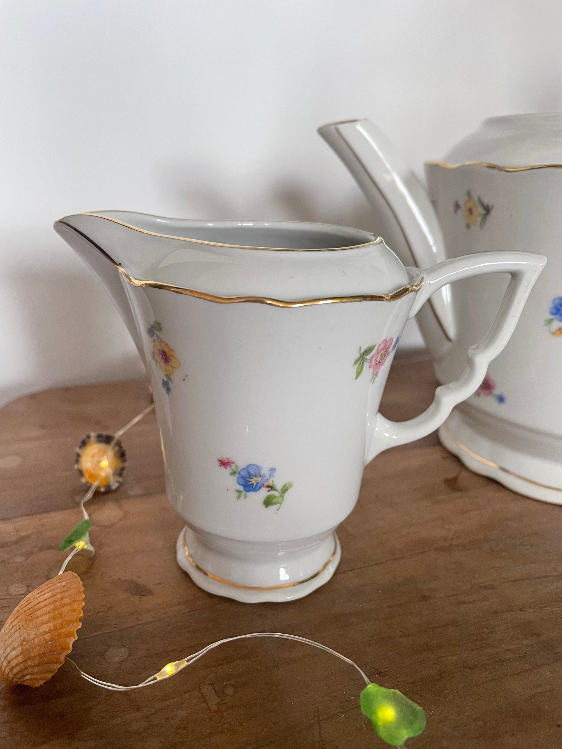 Théière, sucrier et pot à lait de Pieter Stockmans | €120 Théière, sucrier et pot à lait de Pieter Stockmans | €120