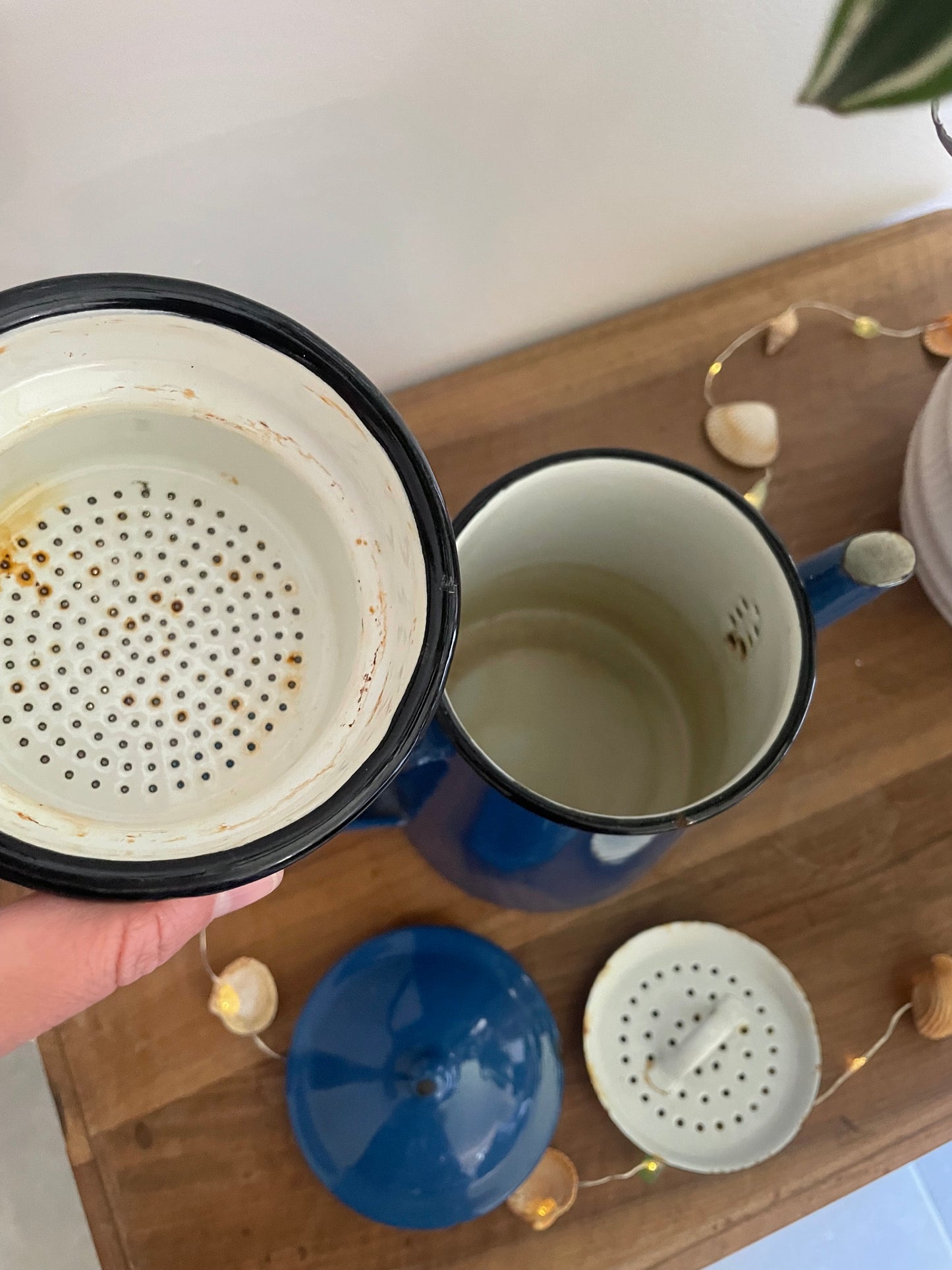 Cafetière émaillée vintage