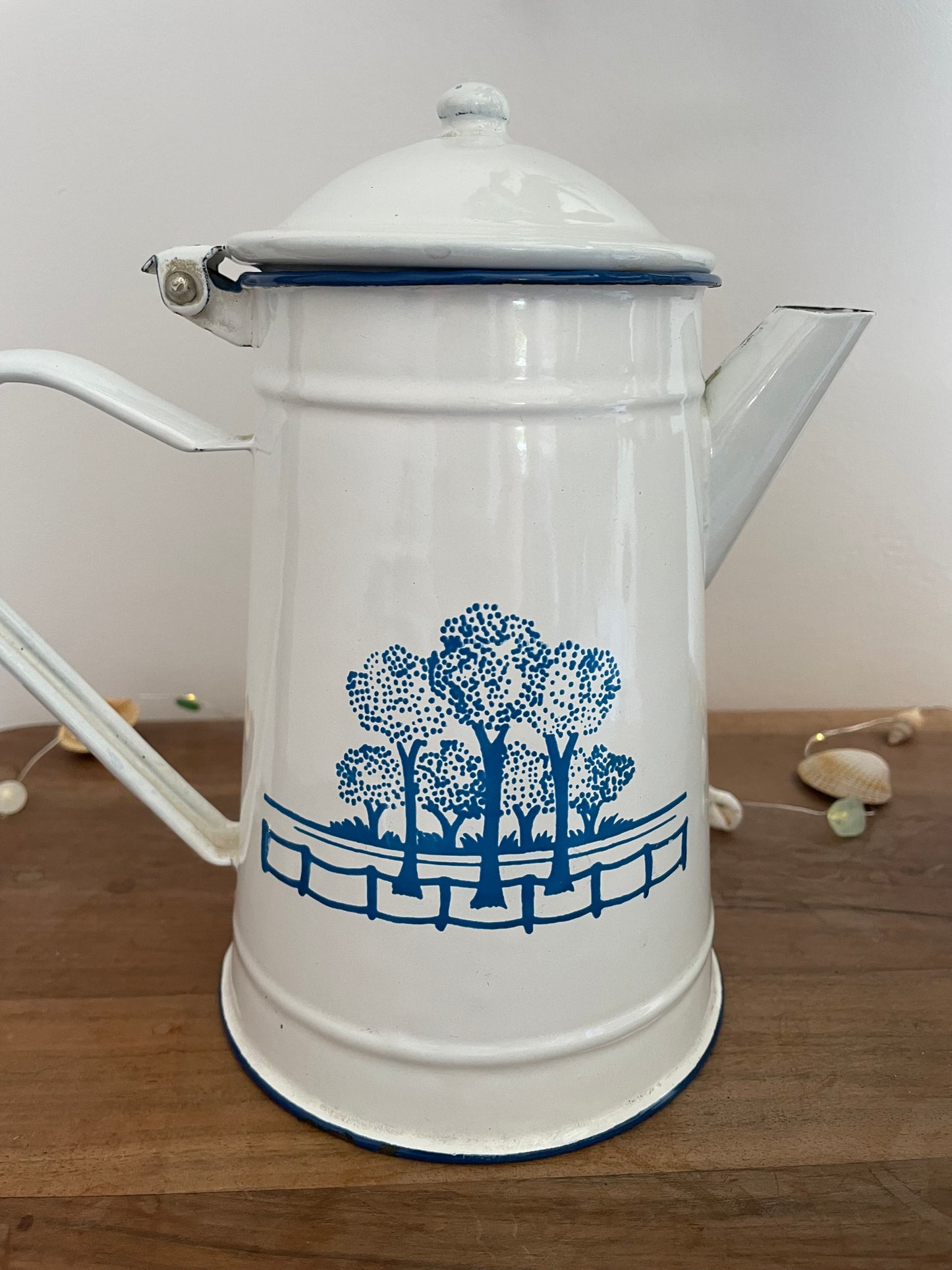 Cafetière émaillée vintage