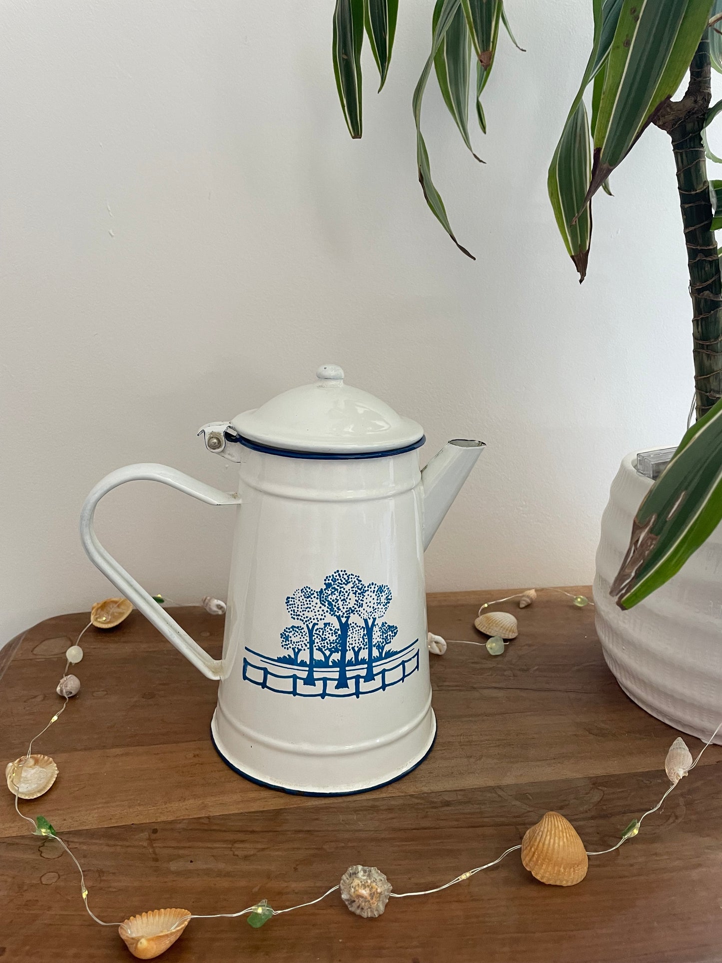 Cafetière émaillée vintage